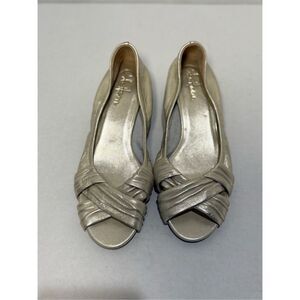 Cole Haan Peep Toe Metallic Soft Gold Low Wedge NikeAir Sole Women’s Size 6.5